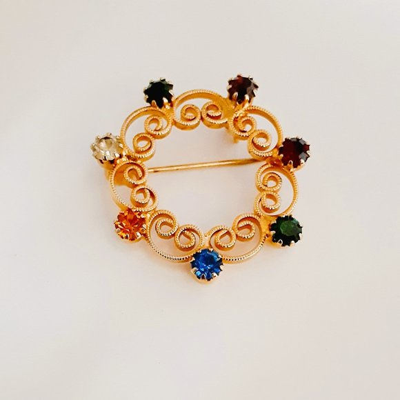 Multi Colored Filigree Circle Brooch. Rhinestone Gold Toned Pin - Picture 1 of 3